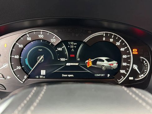 Used 2019 BMW 530e w/ Convenience Package image 21