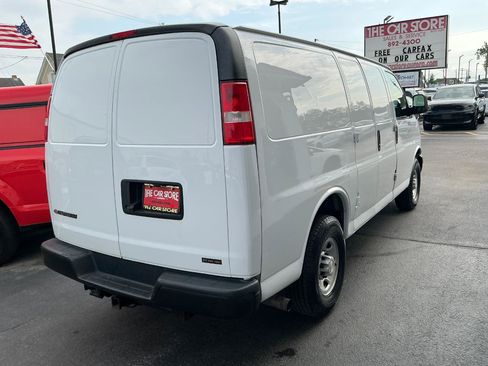Used 2019 Chevrolet Express 2500 w/ Communications Package RWD image 4