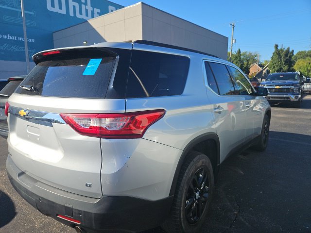 Used 2020 Chevrolet Traverse LT w/ Driver Confidence II Package AWD/4WD image 3