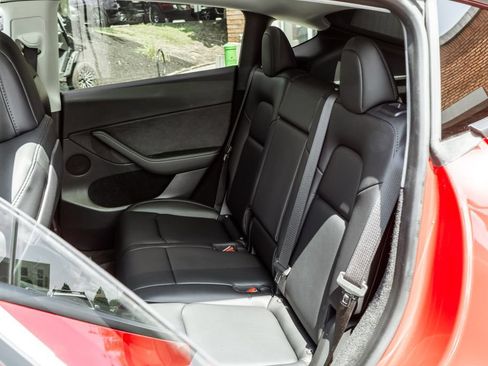 Used 2023 Tesla Model Y Long Range AWD/4WD image 23
