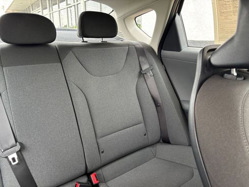 Used 2025 Kia K4 LXS image 36