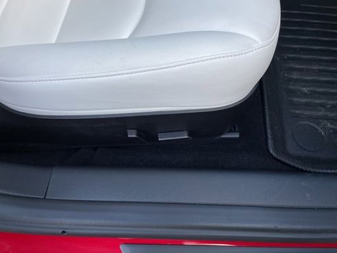 Used 2023 Tesla Model 3 Performance image 39