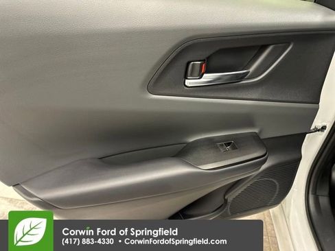 Used 2024 Toyota Prius XLE image 32