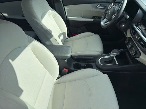 Used 2023 Kia Forte LXS image 20