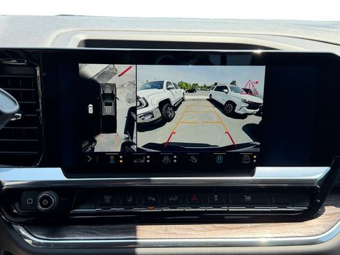 Used 2025 Chevrolet Silverado 2500 LTZ w/ LTZ Premium Package AWD/4WD image 22