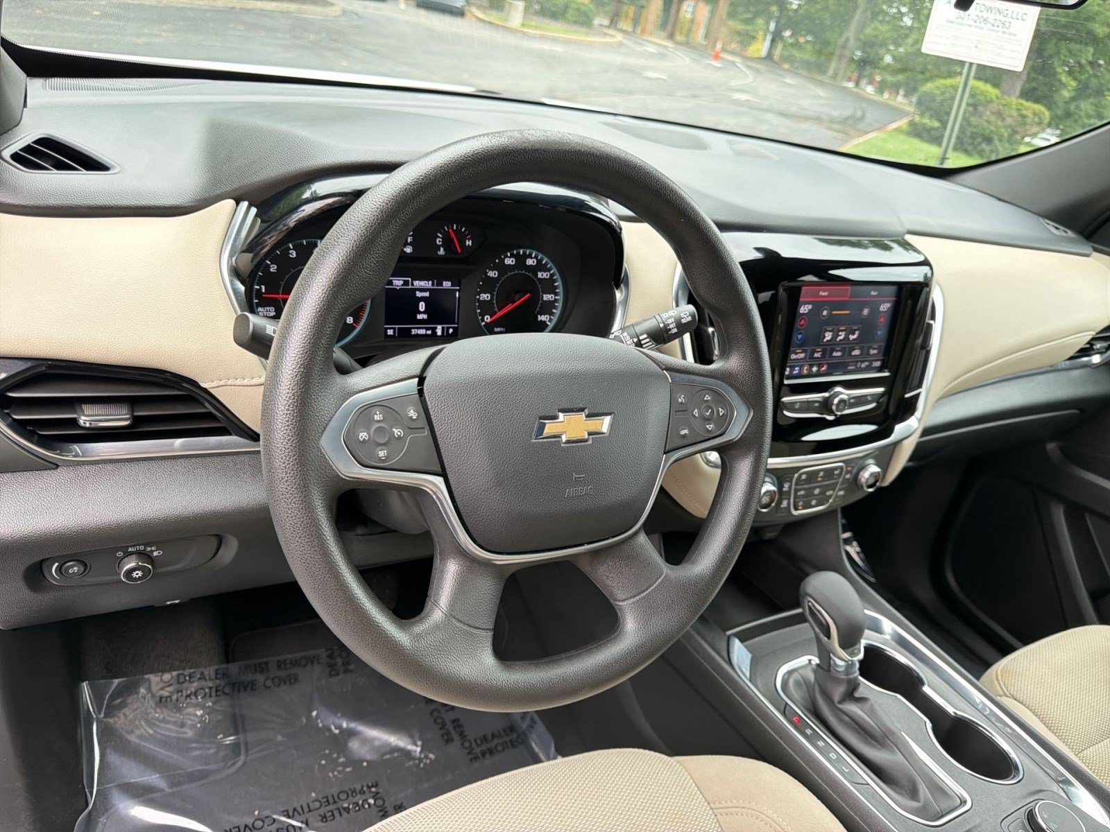 Used 2023 Chevrolet Traverse LS FWD image 16