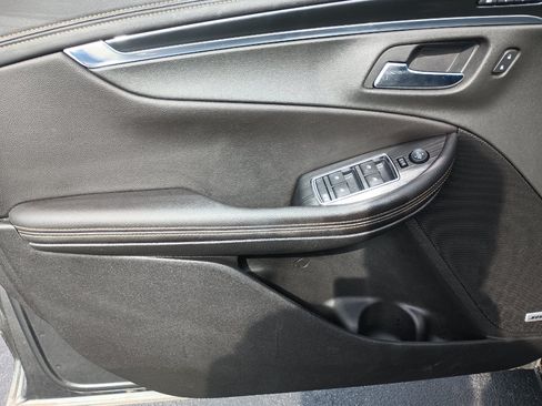 Used 2019 Chevrolet Impala Premier w/ Premier Confidence Package FWD image 11