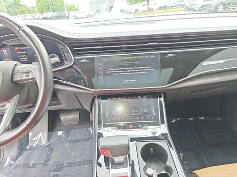 Used 2019 Audi Q8 Prestige AWD/4WD image 18