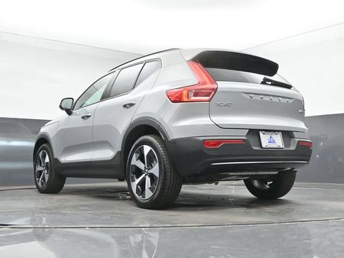 New 2026 Volvo XC40 B5 Plus w/ Protection Package Premier AWD/4WD image 41