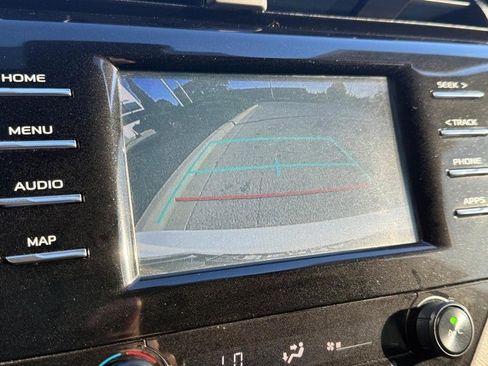 Used 2019 Toyota Camry SE image 24