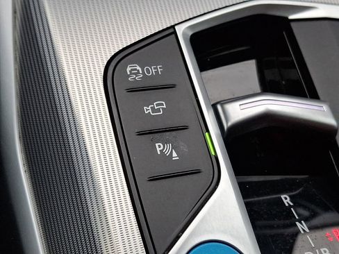 Used 2023 BMW i4 eDrive35 image 21