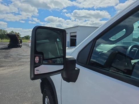 Used 2025 Chevrolet Silverado 2500 LT w/ Safety Package AWD/4WD image 13