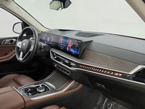 Used 2023 BMW X7 xDrive40i AWD/4WD image 34