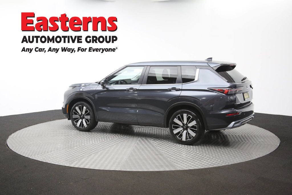 Used 2025 Mitsubishi Outlander SE FWD image 65