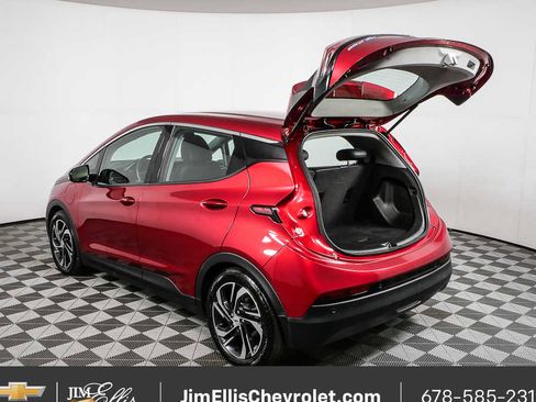 Used 2023 Chevrolet Bolt LT w/ Infotainment Package FWD image 32