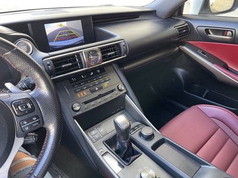 Used 2019 Lexus IS 300 image 14
