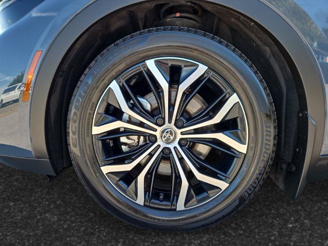 Certified 2026 Toyota Crown AWD/4WD image 4