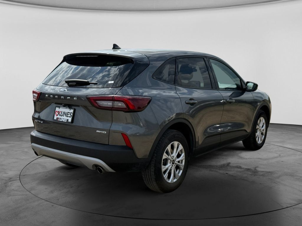 Used 2025 Ford Escape Active AWD/4WD image 9