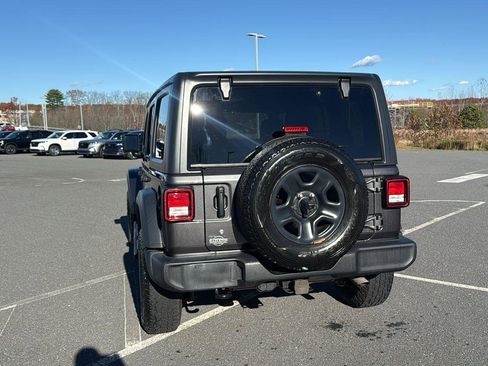 Used 2019 Jeep Wrangler Unlimited Sport image 9