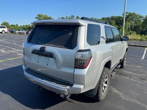 Used 2020 Toyota 4Runner TRD Off-Road AWD/4WD image 3