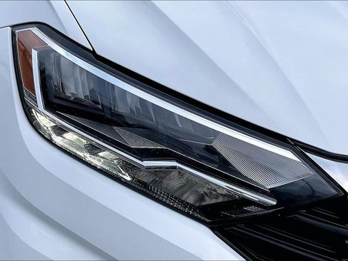 Used 2019 Volkswagen Jetta R-Line w/ R-Line Cold Weather Package FWD image 26