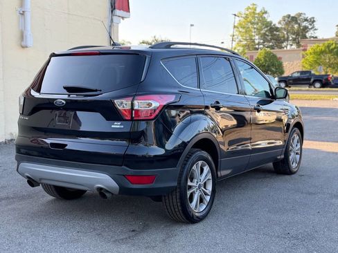 Used 2017 Ford Escape SE w/ Equipment Group 201A AWD/4WD image 7