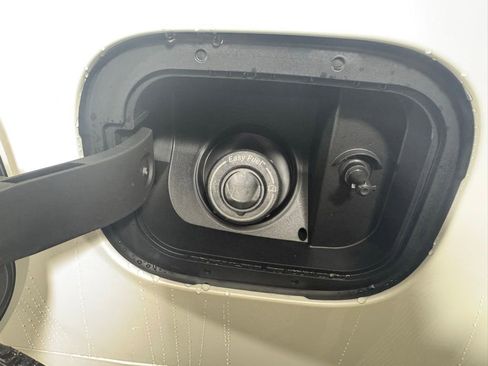 New 2025 Lincoln Navigator L Reserve w/ Jet Appearance Package image 18