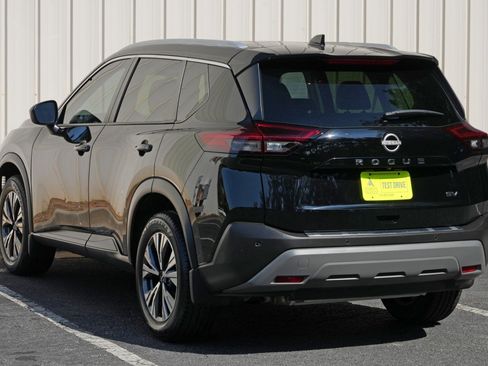 Used 2023 Nissan Rogue SV w/ SV Premium B Package FWD image 45