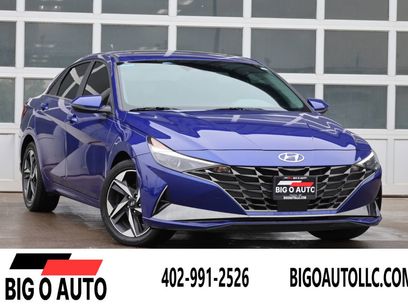 Used 2022 Hyundai Elantra SEL w/ Convenience + Premium Package