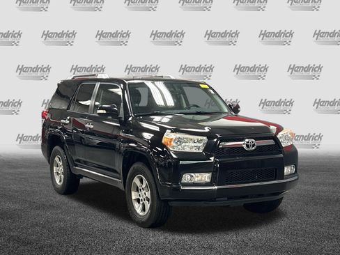 Used 2011 Toyota 4Runner SR5 w/ Premium Pkg w/Leather AWD/4WD image 2