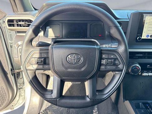 Used 2025 Toyota Tacoma SR image 29