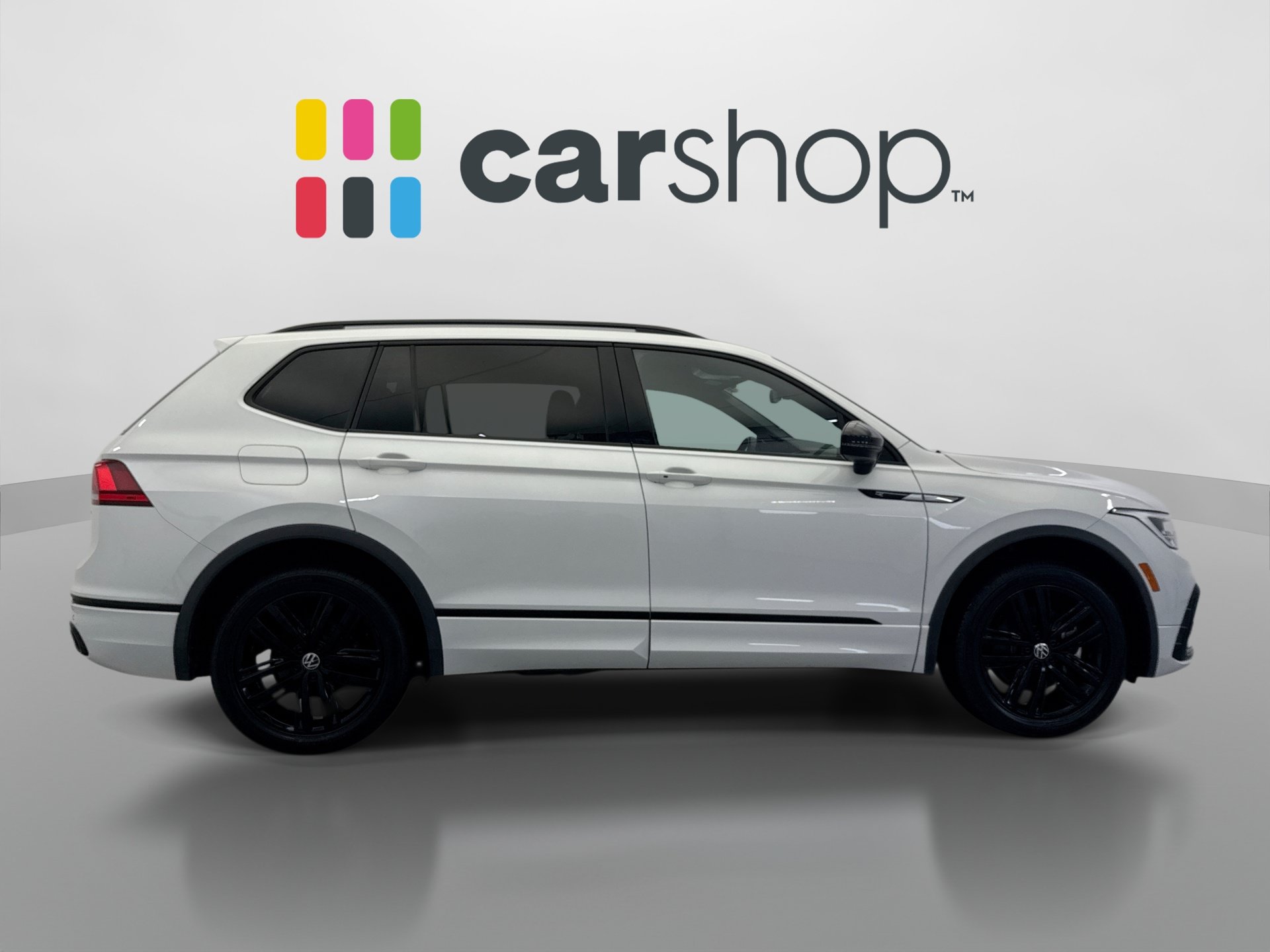 Used 2022 Volkswagen Tiguan SE R-Line AWD/4WD image 6