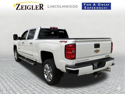 Used 2019 Chevrolet Silverado 2500 High Country w/ Duramax Plus Package AWD/4WD image 4