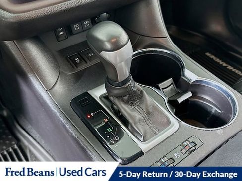 Used 2019 Toyota Highlander Limited AWD/4WD image 12