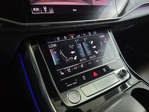 Used 2019 Audi Q8 Prestige AWD/4WD image 25