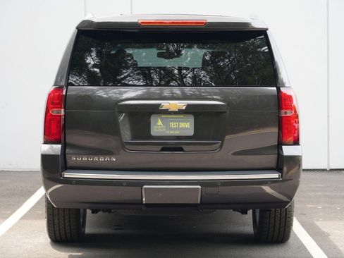Used 2015 Chevrolet Suburban LTZ RWD image 55