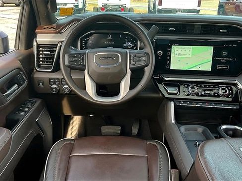 Used 2025 GMC Sierra 2500 Denali w/ Denali Reserve Package image 9