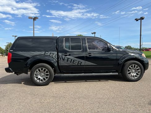 Used 2012 Nissan Frontier SV w/ Sport Appearance Pkg RWD image 2