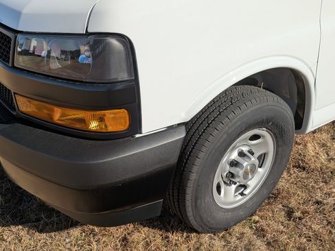 New 2025 Chevrolet Express 2500 w/ Driver Convenience Package image 10