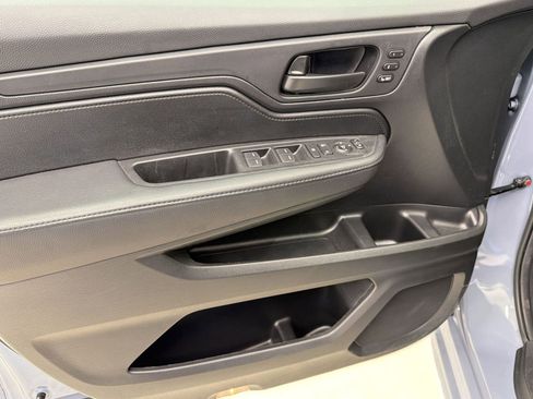 Used 2025 Honda Odyssey Sport-L image 11