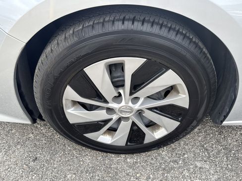 Used 2019 Nissan Altima 2.5 S image 9