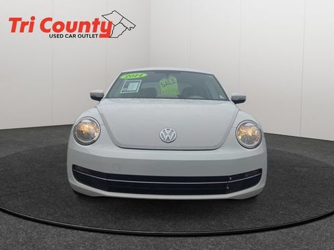 Used 2014 Volkswagen Beetle TDI FWD image 2