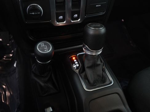 Used 2023 Jeep Wrangler Sport S image 21