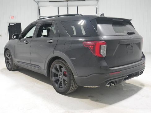 Used 2020 Ford Explorer ST w/ ST Street Pack image 7