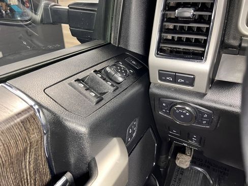 Used 2021 Ford F250 Lariat w/ Lariat Ultimate Package image 24