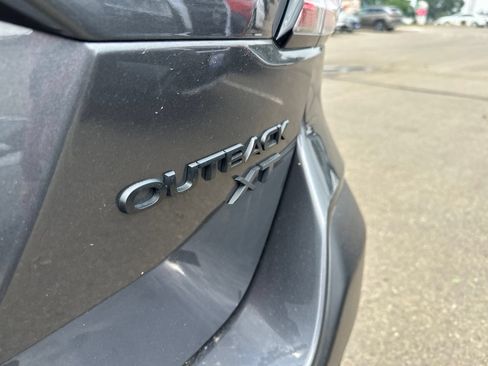 Used 2021 Subaru Outback Onyx Edition XT AWD/4WD image 6