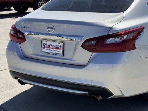 Used 2018 Nissan Altima 2.5 S w/ S Convenience Package image 6