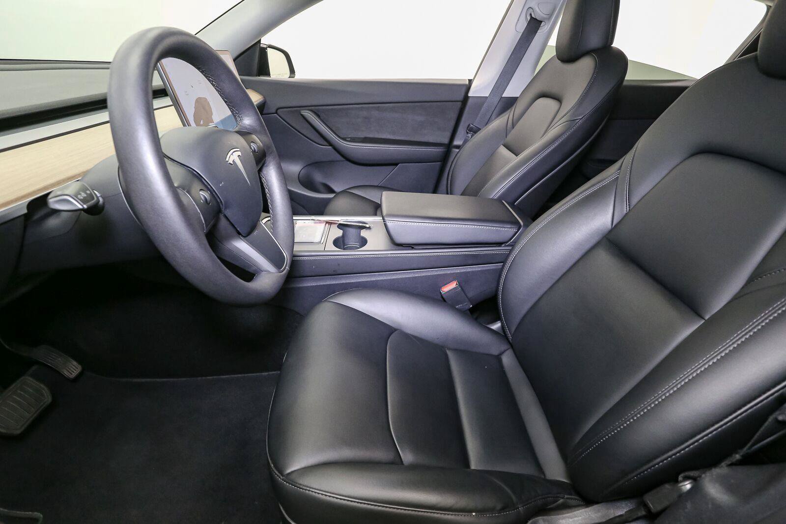 Used 2021 Tesla Model Y Long Range AWD/4WD image 38