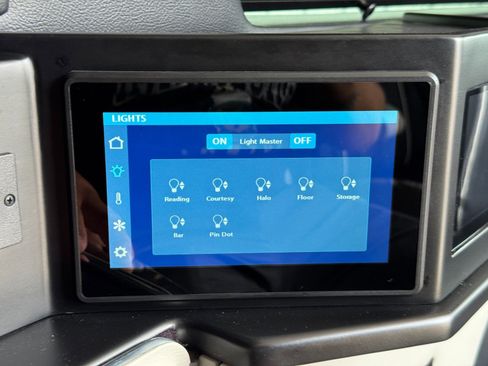 Used 2023 Mercedes-Benz Sprinter 3500 image 55