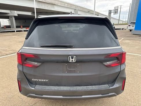 Used 2025 Honda Odyssey EX-L image 3